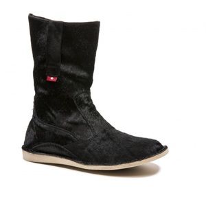 Brand new Yebela Oliberte boots